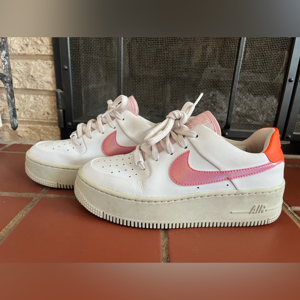 Women’s platform Air Max 1’s